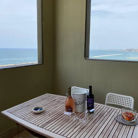 Fronte Mare By Apulia Accommodation Bari Exterior photo